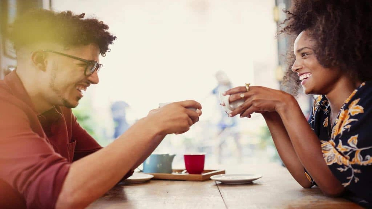 صورة مواضيع للنقاش مع البنات