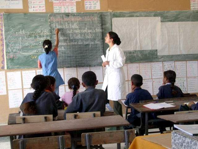 موضوع تعبير انجليزي عن المدرسه