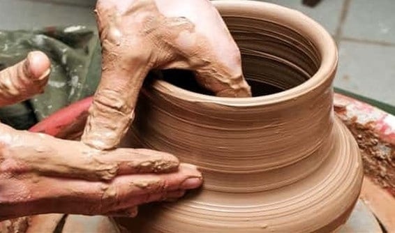 موضوع تعبير بالانجليزي عن الحرف اليدوية