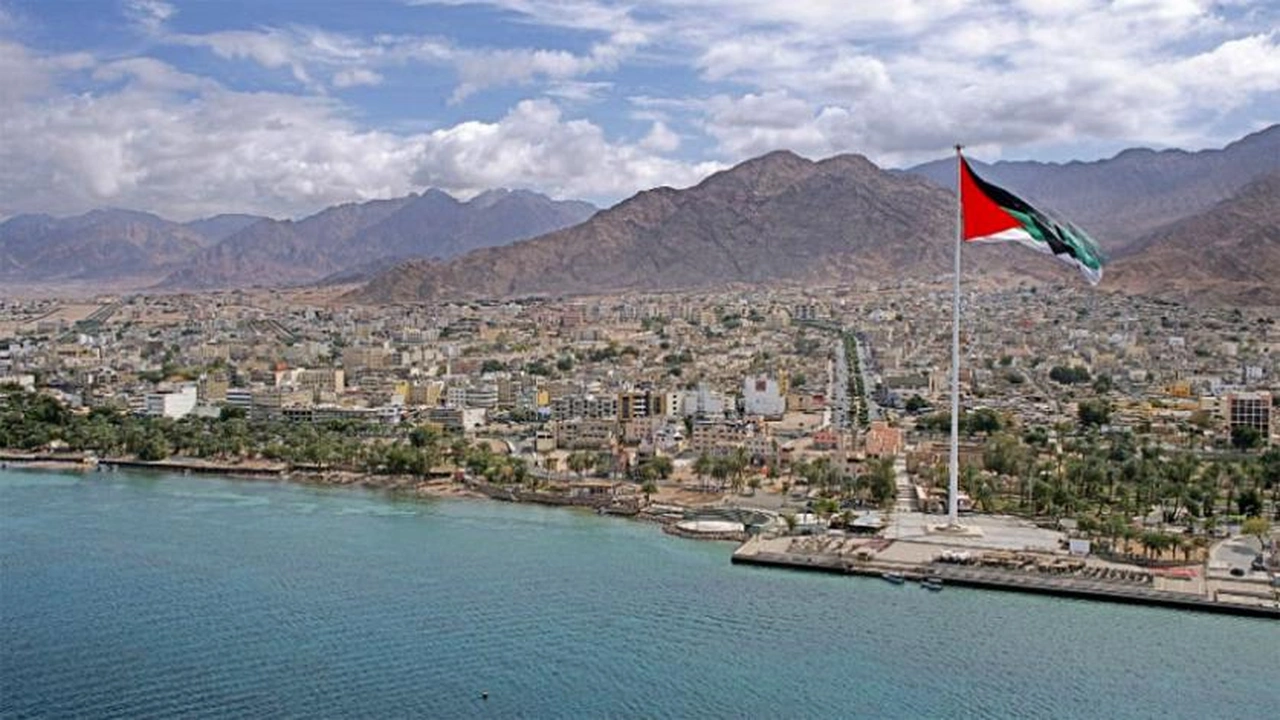 صورة موضوع تعبير بالانجليزي عن العقبة