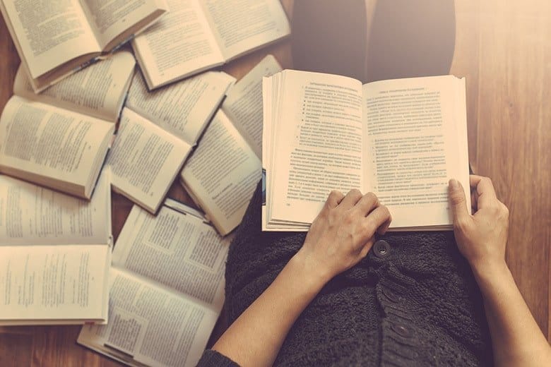 موضوع تعبير بالانجليزي عن كتاب قرأته