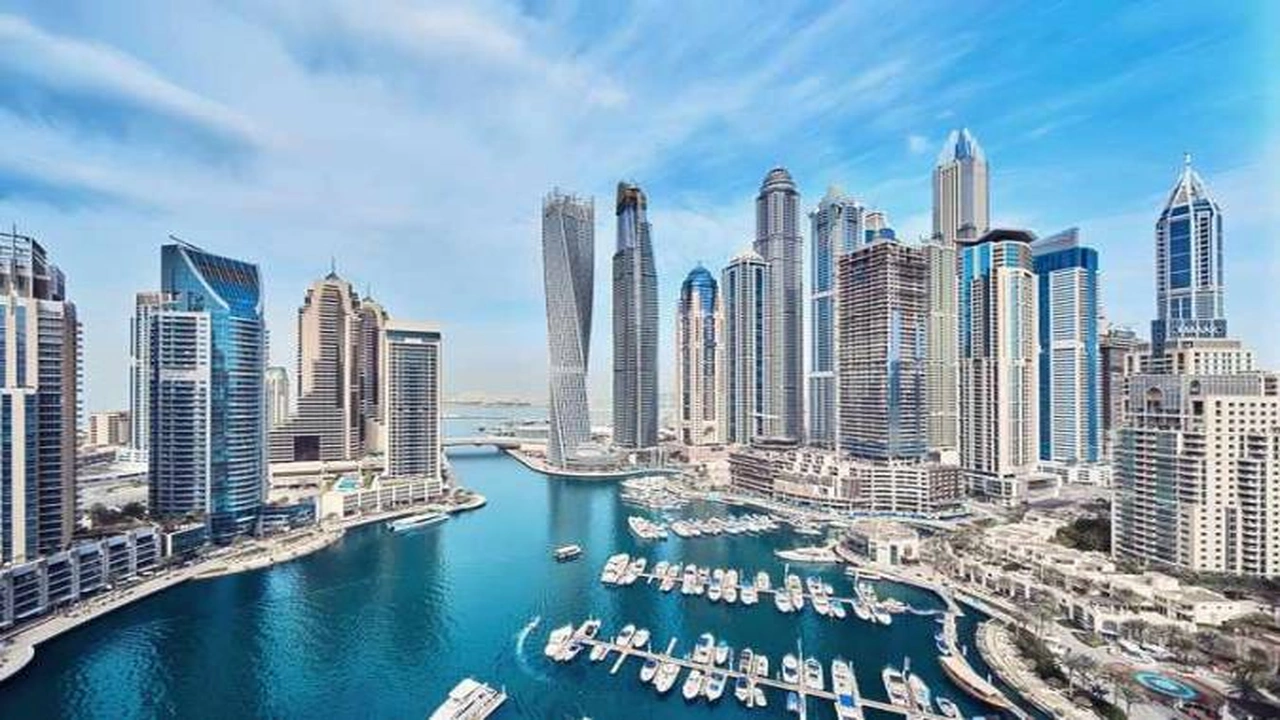 صورة موضوع تعبير عن الامارات بالانجليزي