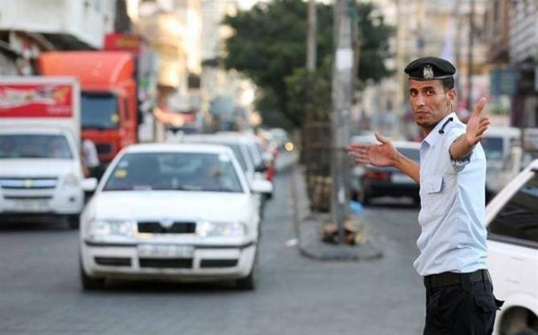 موضوع تعبير عن الشرطة باللغة الانجليزية