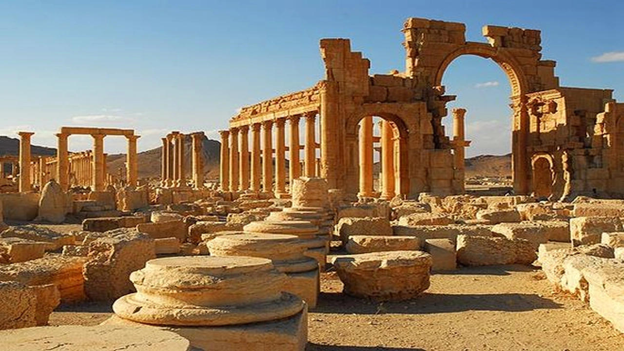 صورة موضوع تعبير عن وصف آثار تدمر