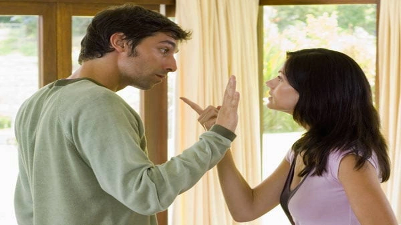 صورة نصيحة للزوجة العنيدة