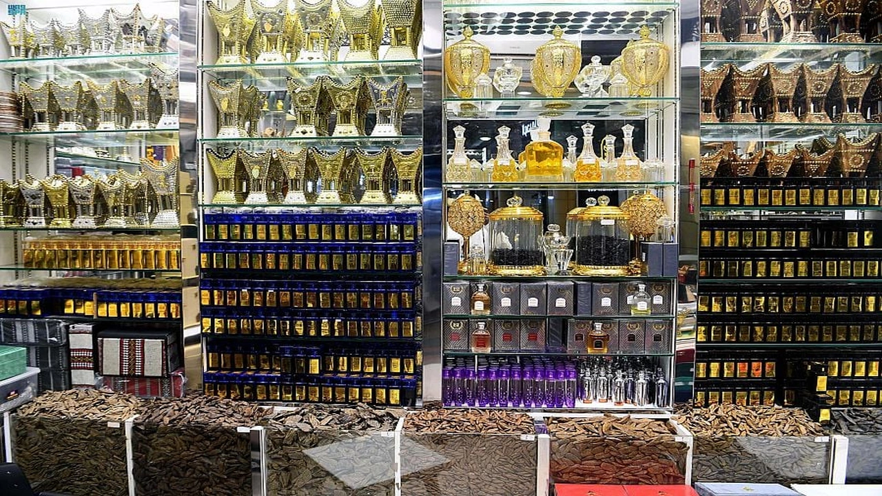 صورة وين احصل العود الأصلي في الرياض